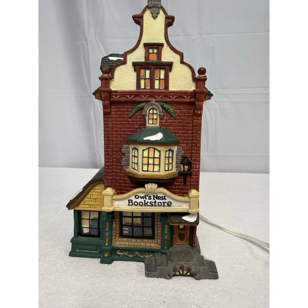 Santas Workbench Victorian Owls Nest Bookstore Christmas Village Lighted 90s VTG